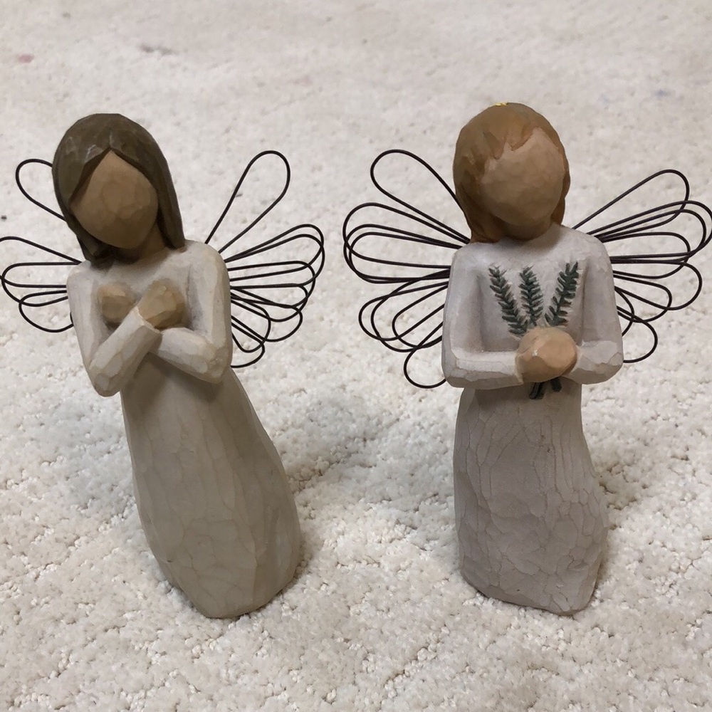 2 willow Tree dolls